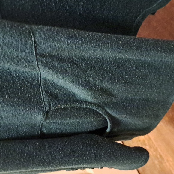 D & Co. Essentials Top - Picture 2 of 6